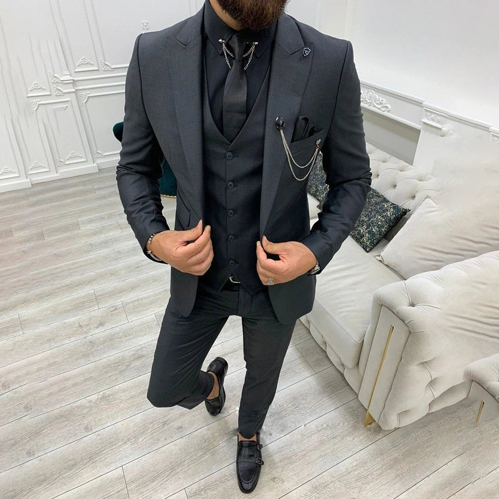 Single-Breasted Three-Piece Suit with Notch Lapel for Men in Black